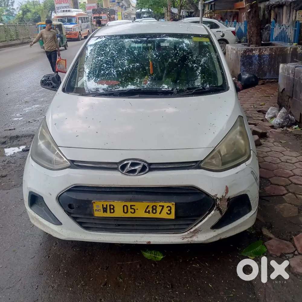 Hyundai Xcent 2017 Diesel 300000 Km Driven