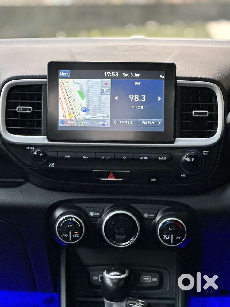 Hyundai Venue Sx+ At, 2022, Petrol