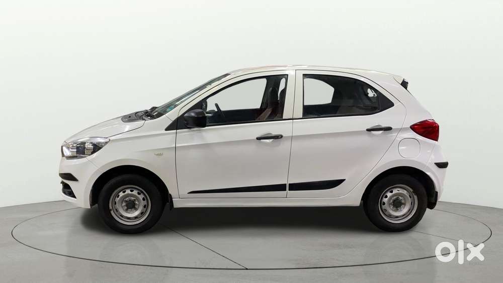 Tata Tiago Xe, 2018, Petrol