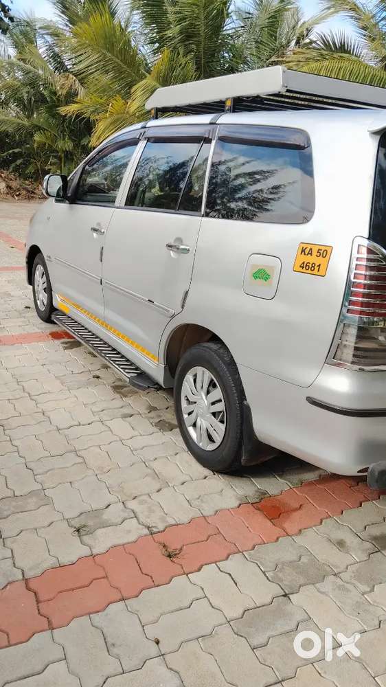 Toyota Innova 2011 Diesel Manual Car