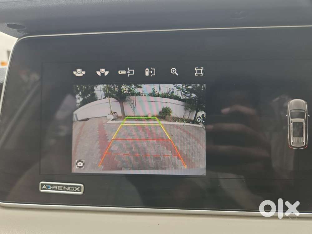 Mahindra Xuv700 2.2 Ax 7 Diesel Mt Luxury Pack Str, 2025, Diesel