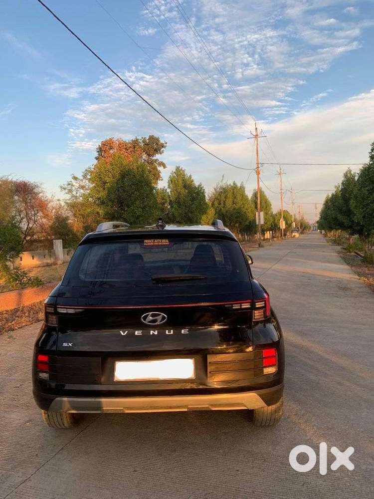Hyundai Venue Sx Mt, 2023, Diesel