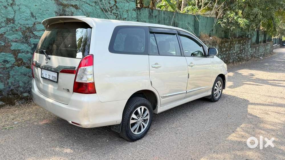 Toyota Innova 2015 Diesel Well Maintained