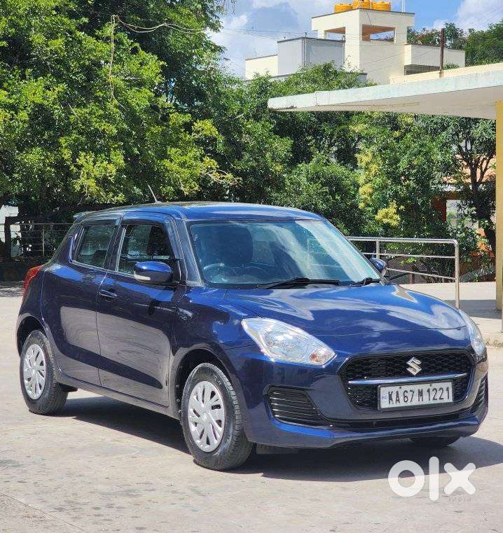 Maruti Suzuki Swift Vxi + Manual, 2022, Petrol