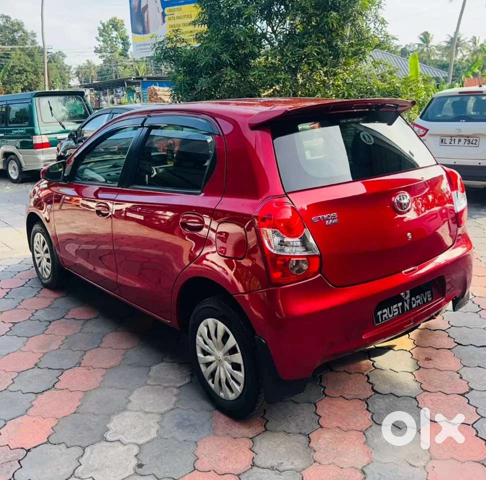Toyota Etios Liva, 2013, Petrol