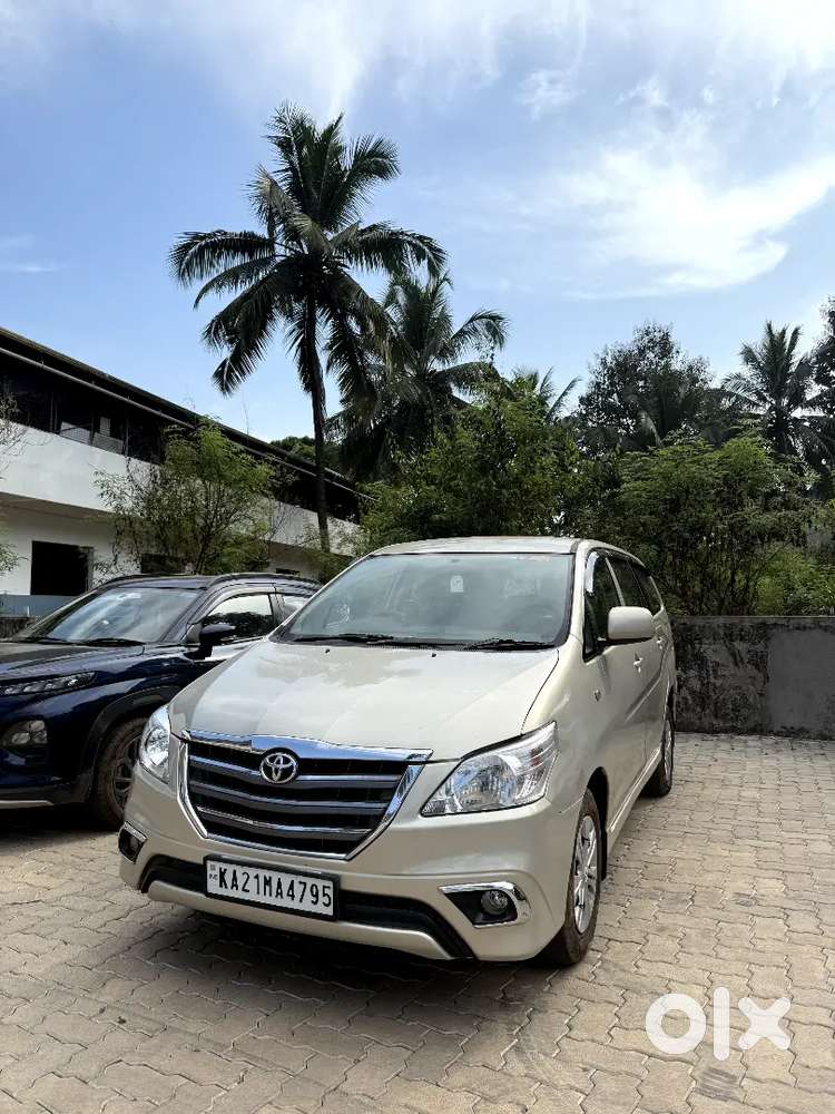 Toyota Innova 2015 Diesel Well Maintained