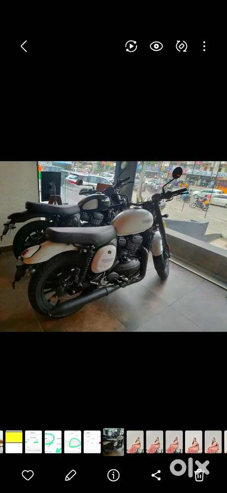 Jawa 42 Single driver