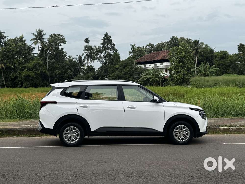 Kia Carens 1.5 Prestige 7 Str, 2023, Petrol