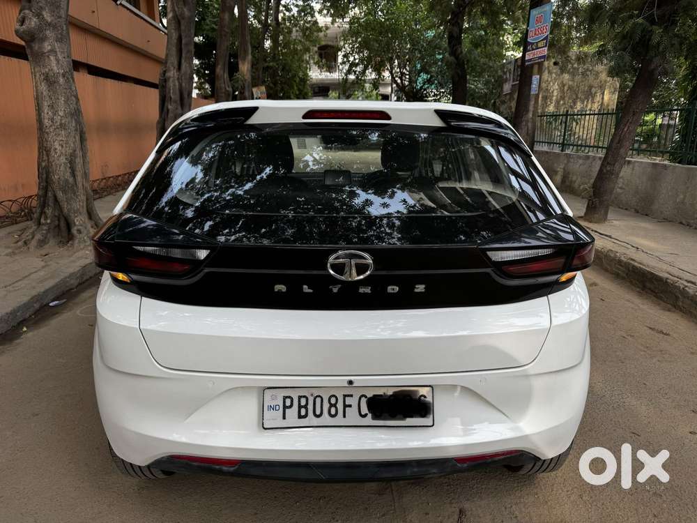Tata Altroz 1.2 Xm Plus, 2023, Petrol