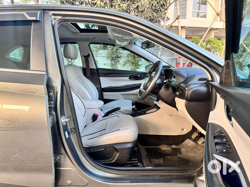 Hyundai I20 Asta 1.2 Mt Dual Tone, 2023, Petrol