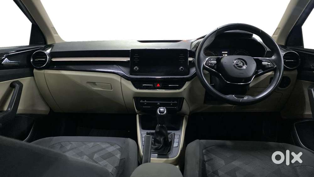 Skoda Slavia 1.0 Ambition Tsi At, 2023, Petrol