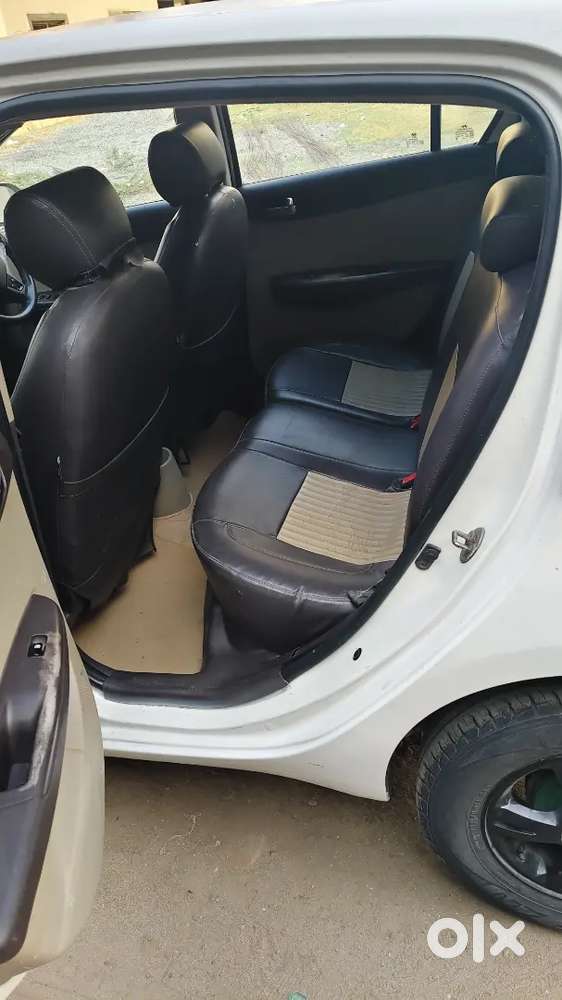Hyundai I20 Sportz 2012 Diesel Owner-2