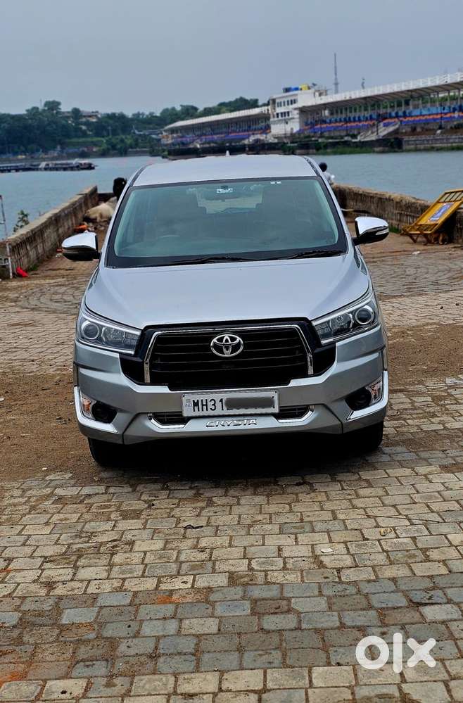 Toyota Innova Crysta 2.8z Automatic, 2016, Diesel