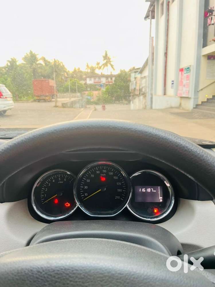 Model:2015 Renault Duster Diesel(suv)