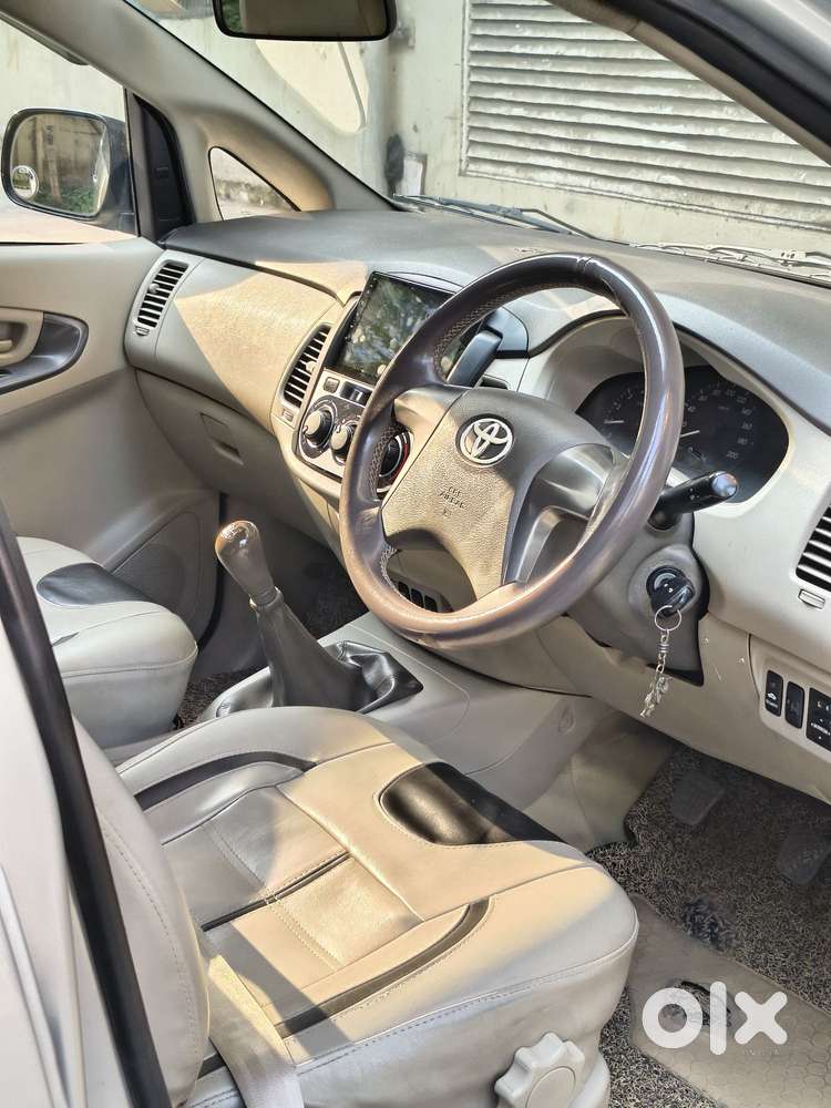 Toyota Innova 2.5 G (diesel) 7 Seater Bs Iv, 2013, Diesel