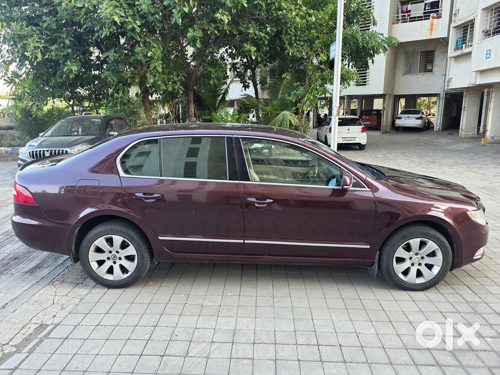 Skoda Superb Petrol 2012