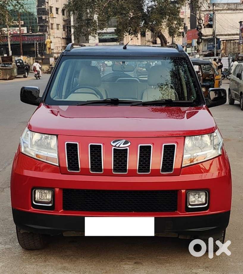 Mahindra Tuv 300 Mhawk100 T8 Dual Tone, 2017, Diesel
