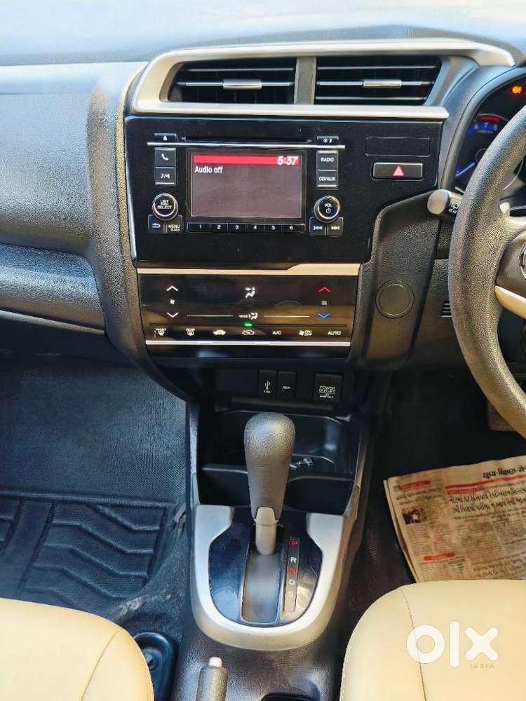 Honda Jazz [2020-2023] 1.2 Vx I-vtec Mt, 2022, Petrol