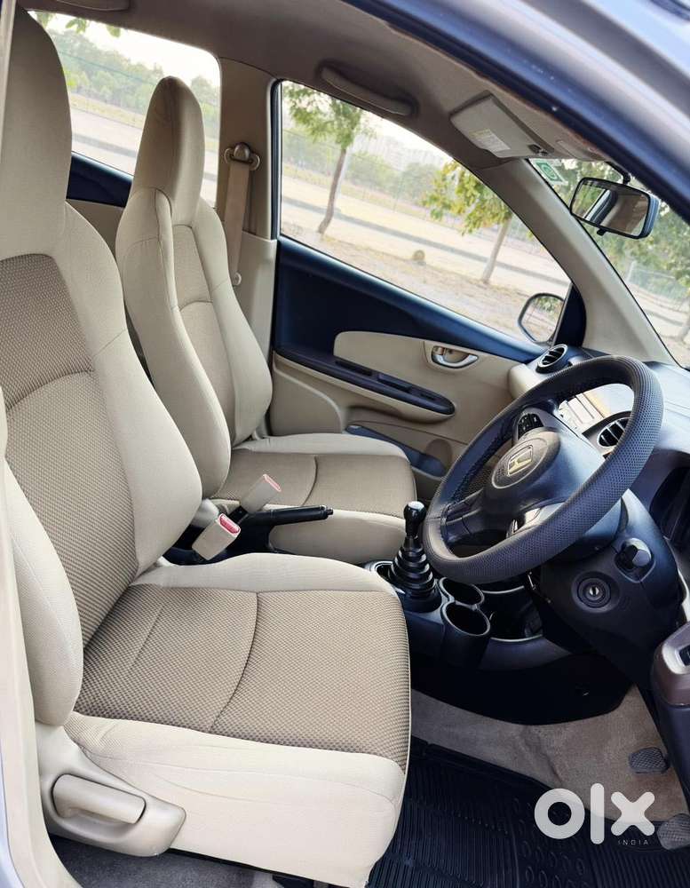 Honda Brio V Mt, 2012, Petrol