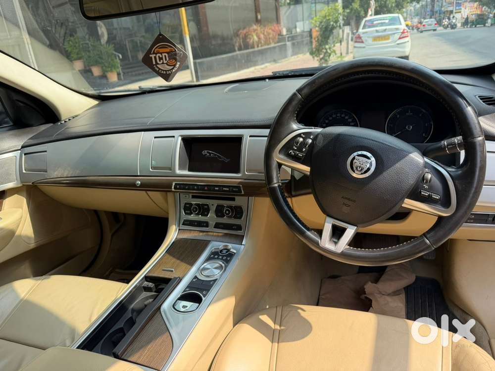 Jaguar Xf Diesel 2014 Year