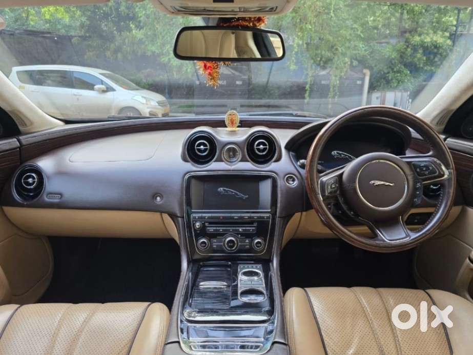 Jaguar Xj 2.0l Portfolio, 2015, Petrol