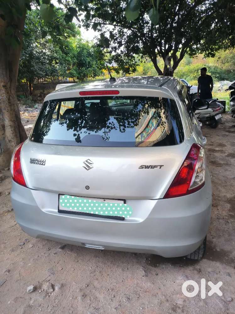 Maruti Suzuki Swift 2017 Cng & Hybrids 64127 Km Driven