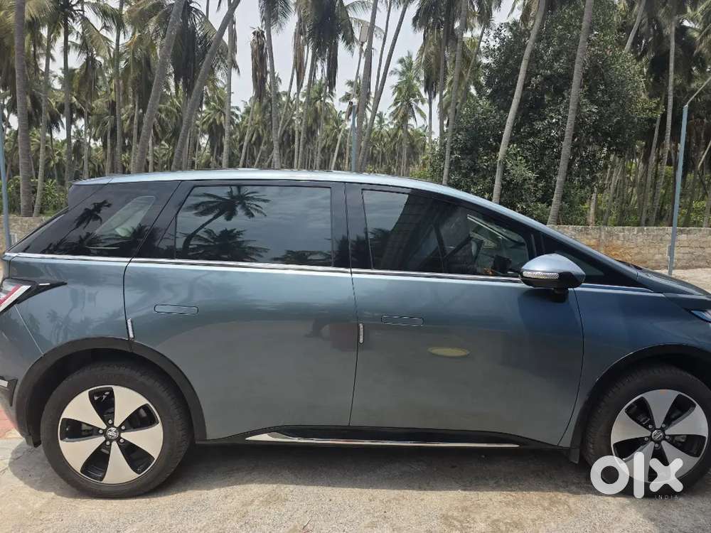 Mg Windsor Ev Essence 2025