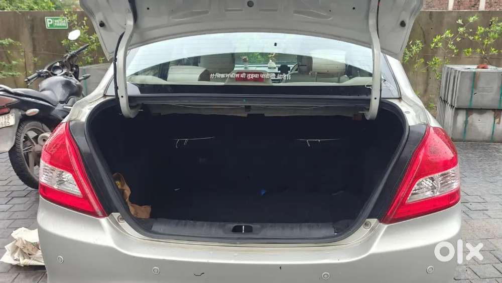 Maruti Suzuki Dzire 2015 Petrol 76000 Km Driven