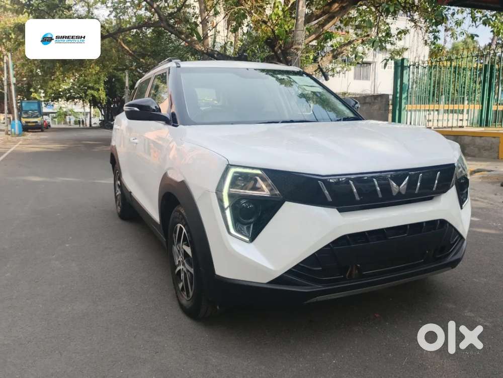 Mahindra Xuv 3xo Ax5 Pm Mt, 2024, Petrol