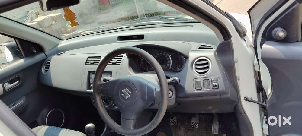 Maruti Suzuki Swift Vxi 1.2 Abs Bs-iv, 2011, Petrol