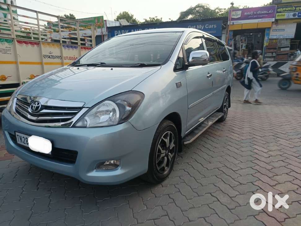 Toyota Innova 2.5 G (diesel) 7 Seater Bs Iv, 2011, Diesel