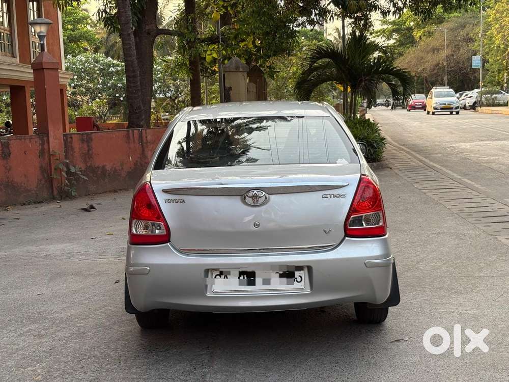 Toyota Etios V, 2012, Petrol