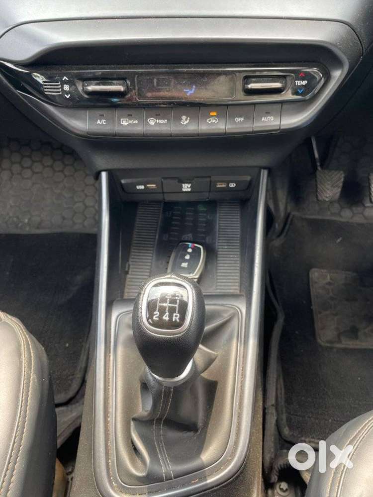 Hyundai I20 Petrol Asta, 2023, Petrol