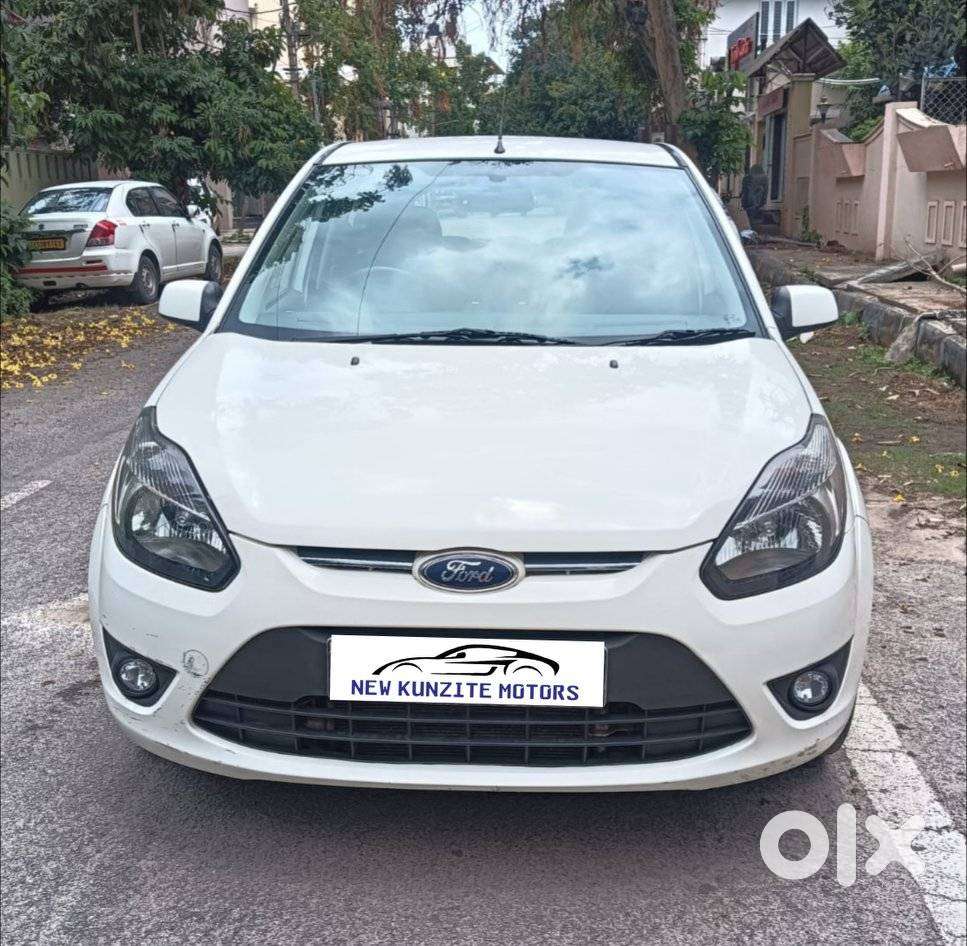 Ford Figo Petrol Titanium, 2010, Petrol