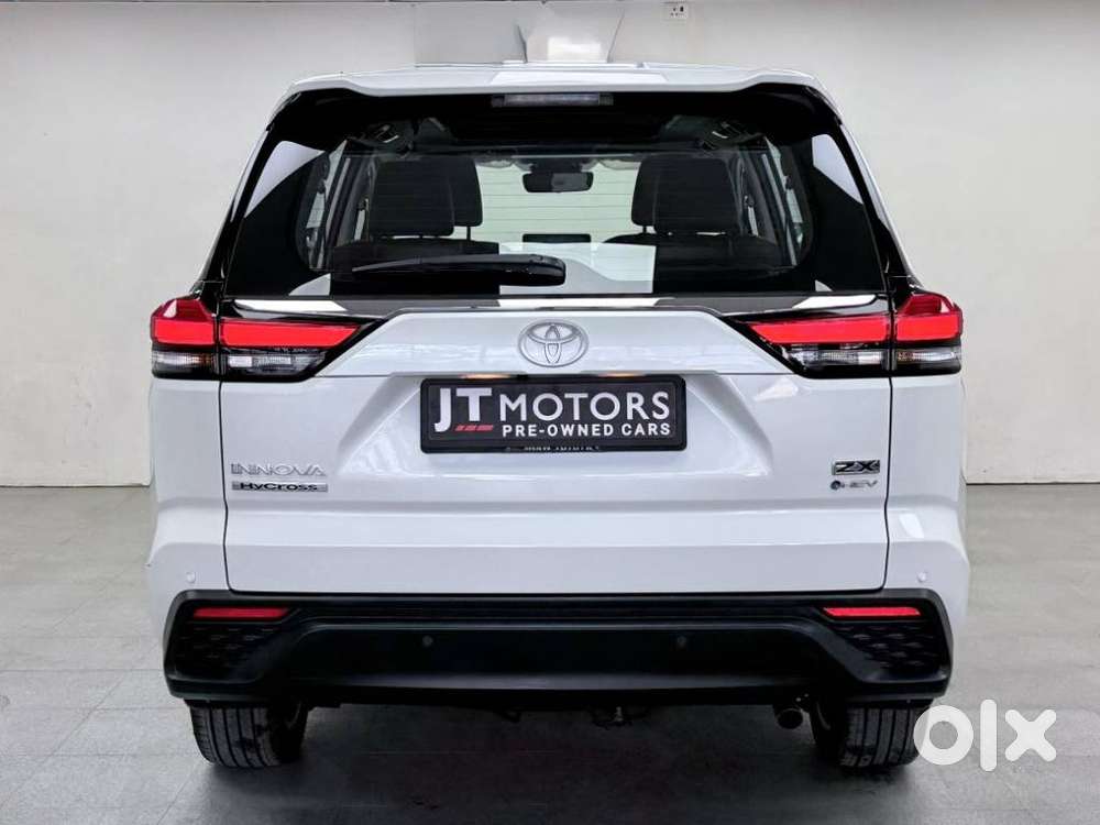 Toyota Innova Hycross 2.0 Zx Hybrid 7 Str, 2025, Petrol