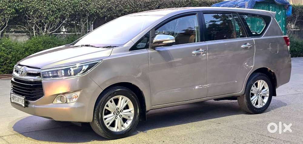 Toyota Innova Crysta 2.8z Automatic, 2016, Diesel