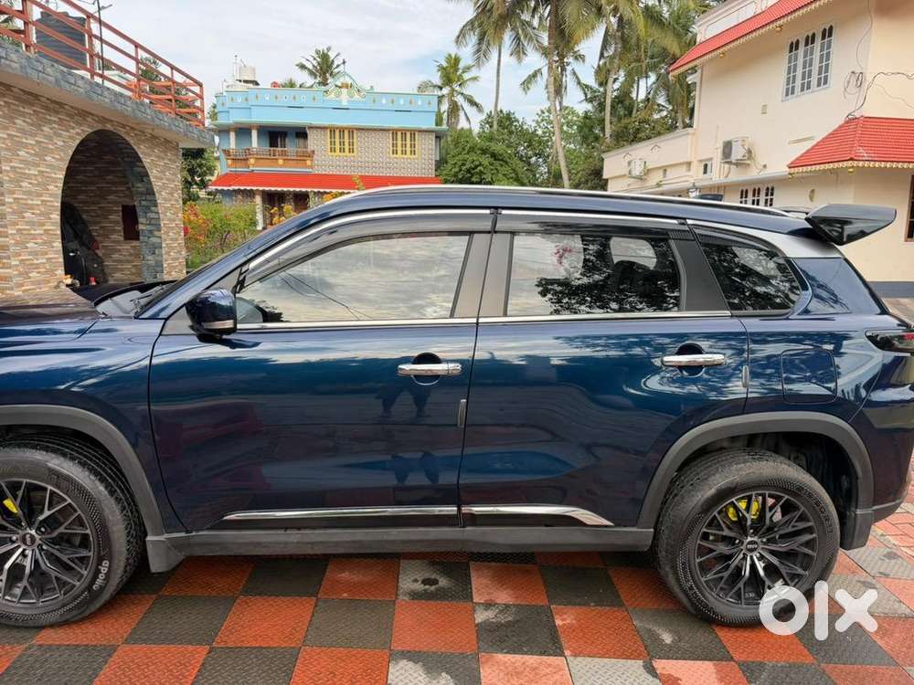 Maruti Suzuki Grand Vitara 2025 Petrol 4988 Km Driven