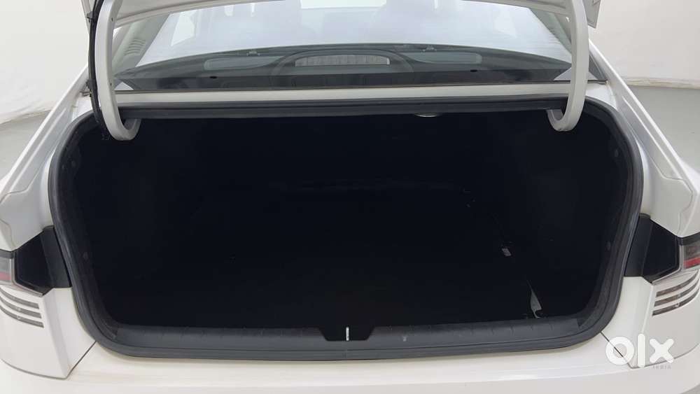 Hyundai Verna 1.5 Sx (o) Turbo Petrol Mt, 2023, Petrol