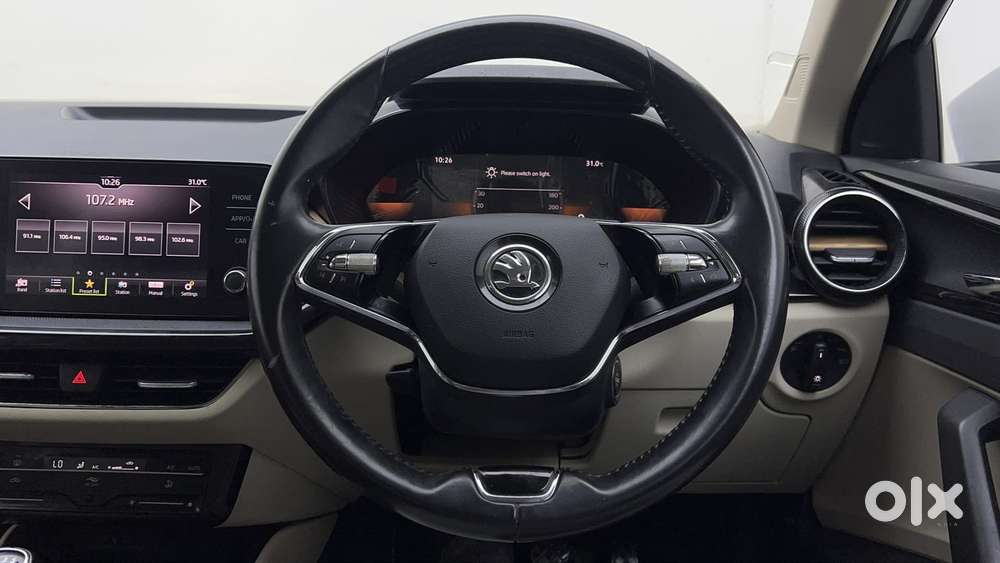 Skoda Slavia Style 1.0l Tsi Mt, 2022, Petrol