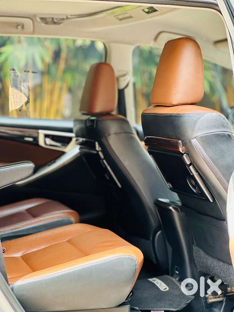 Toyota Innova Crysta 2.8z Automatic, 2017, Diesel