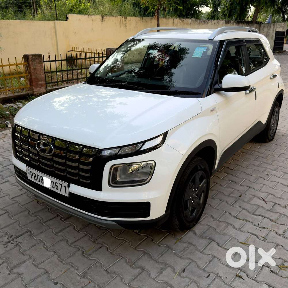 Hyundai Venue S 1.2 Petrol, 2024, Petrol