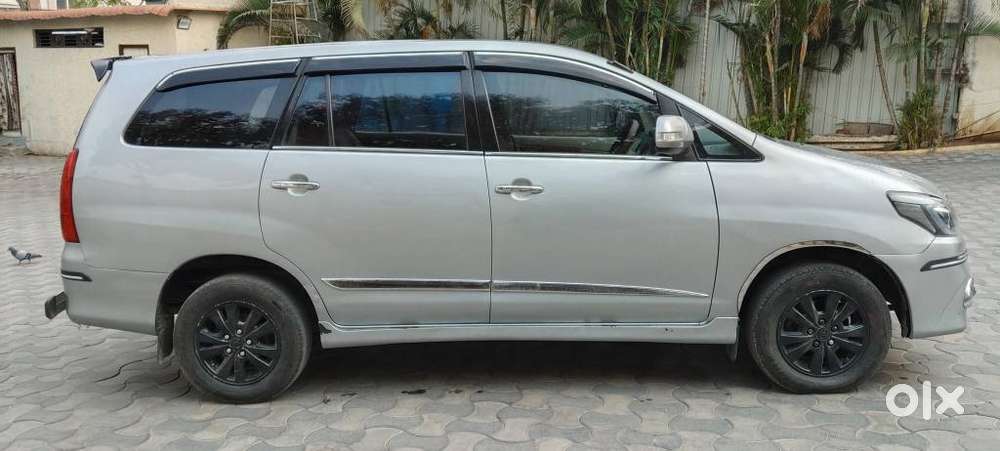 Toyota Innova 2.5 Vx 7 Str Bs-iii, 2011, Diesel