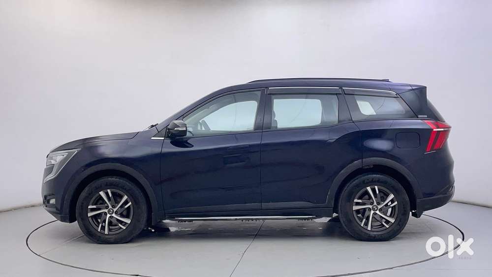 Mahindra Xuv700 2.0 Ax 5 Petrol At Str, 2022, Petrol