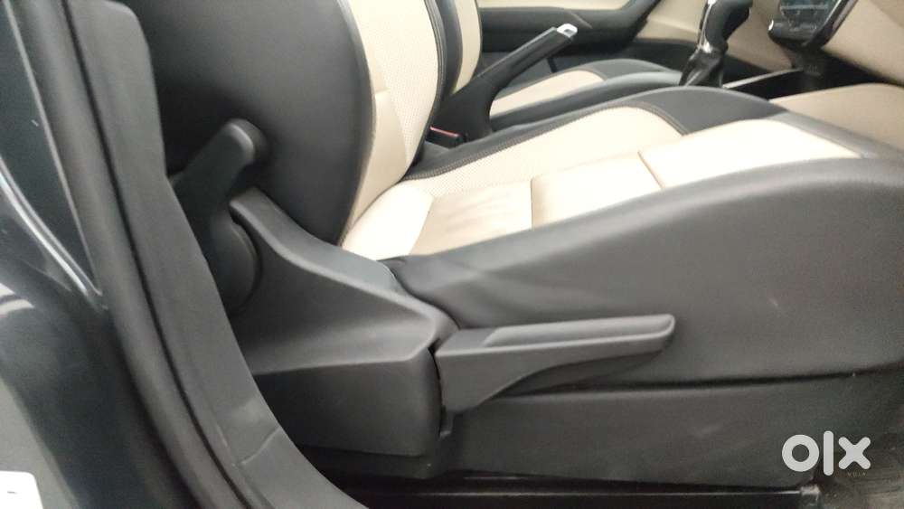 Skoda Slavia 1.0 Tsi Style At, 2023, Petrol