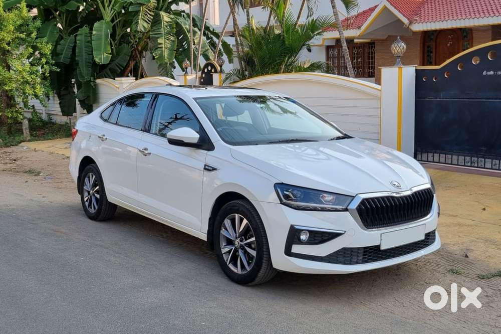 Skoda Slavia 1.0 Tsi Style At, 2022, Petrol