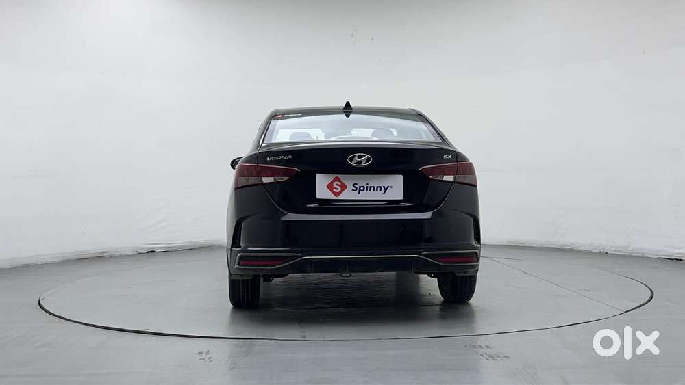 Hyundai Verna 1.5 Sx Ivt, 2022, Petrol