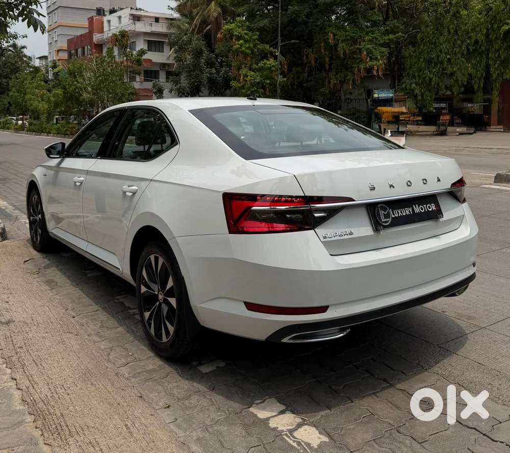Skoda Superb 2.0 Tsi At L&k, 2021, Petrol