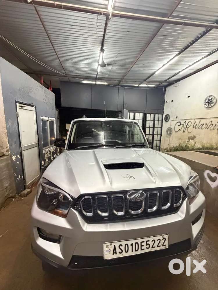 Mahindra Scorpio S10 Diesel 2017