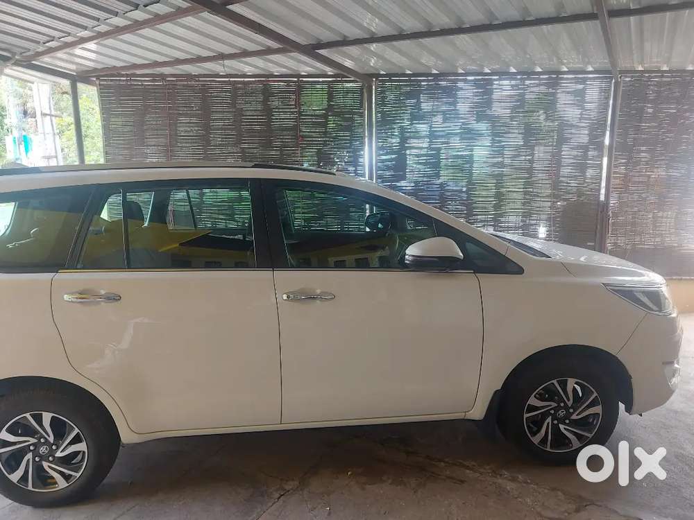 Toyota Innova Crysta 2023