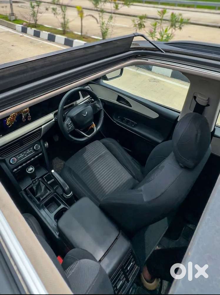 Mahindra Xuv700 2.2 Ax 3 Diesel Mt 5 Str, 2023, Diesel